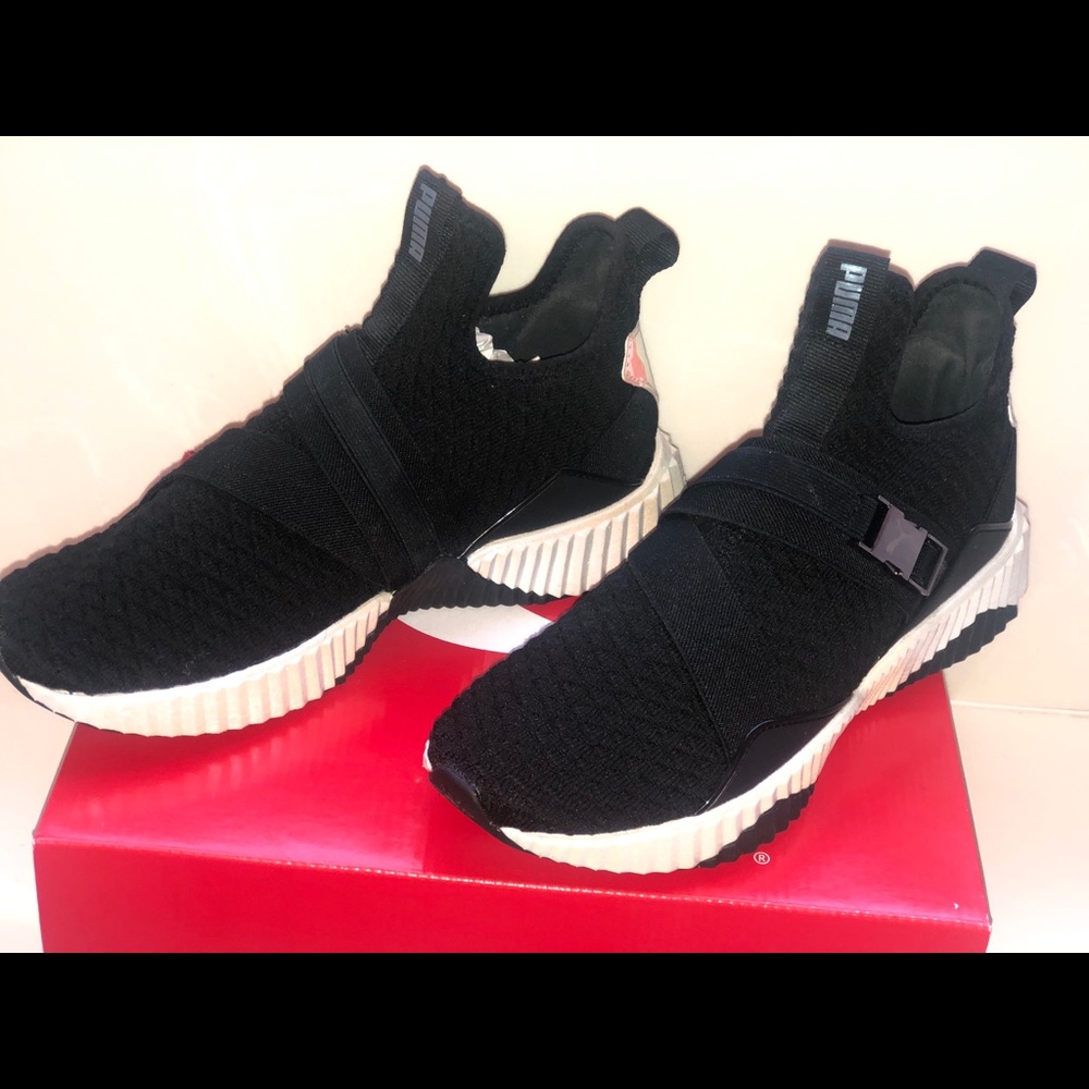 “Defy Mid Iridescent” Puma sneakers